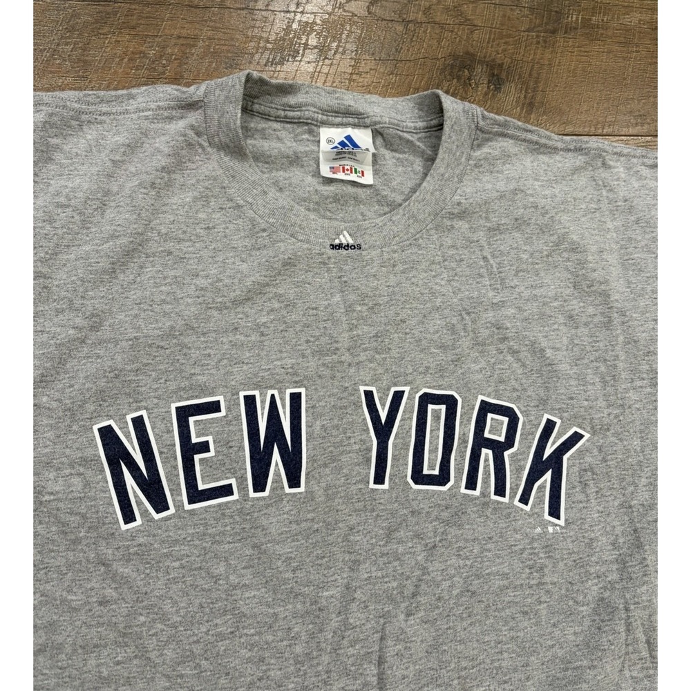 Vintage 90s New York Yankees Adidas Spellout Tee Made In USA Grey XXL 1998